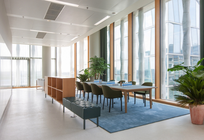 Stonres RTZ Flooring In A Corporate Setting