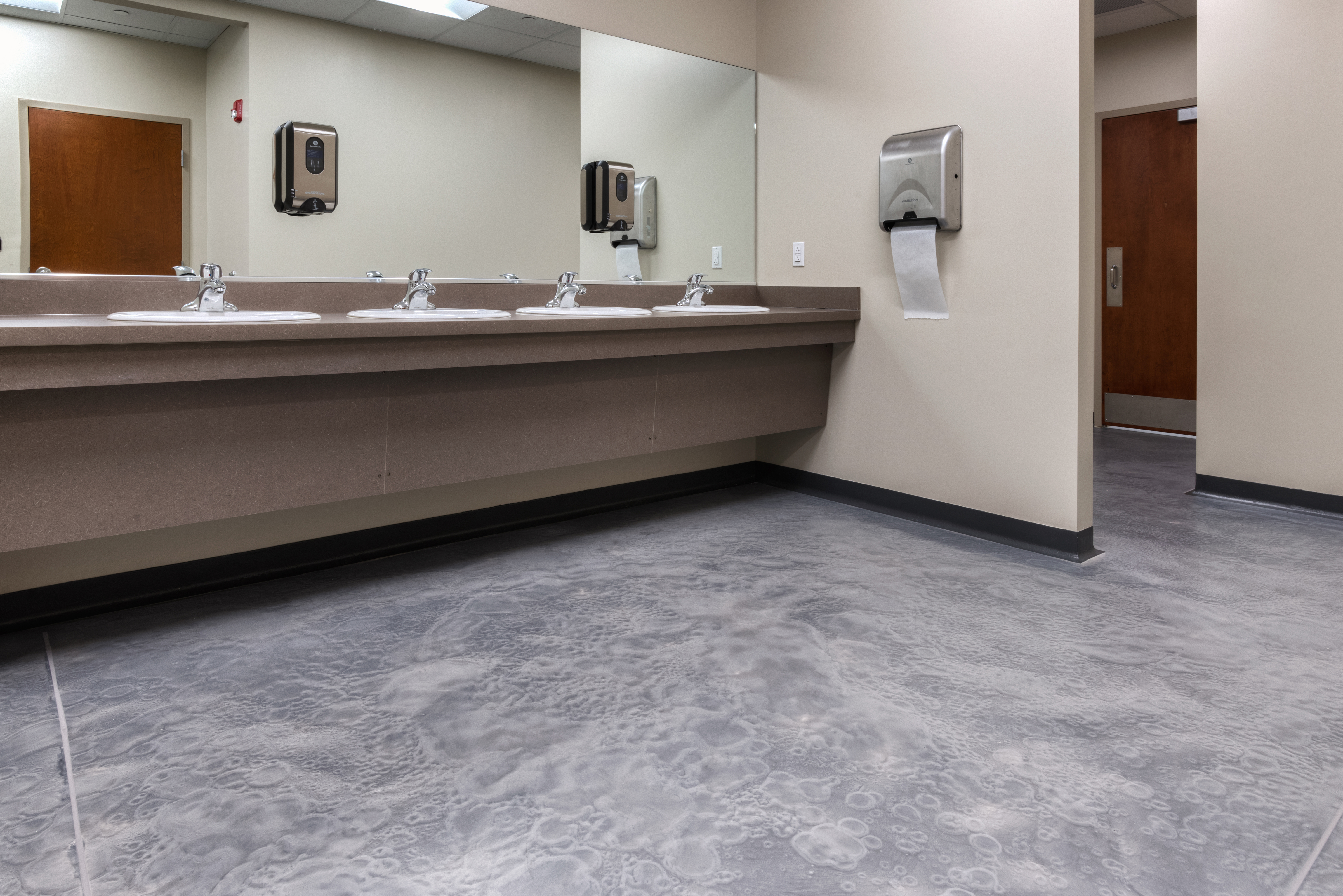 Restrooms Smooth Duo